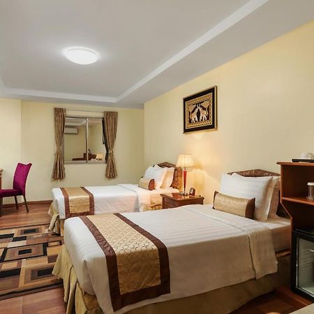 Grand Palace Hotel Rangoon Eksteriør billede