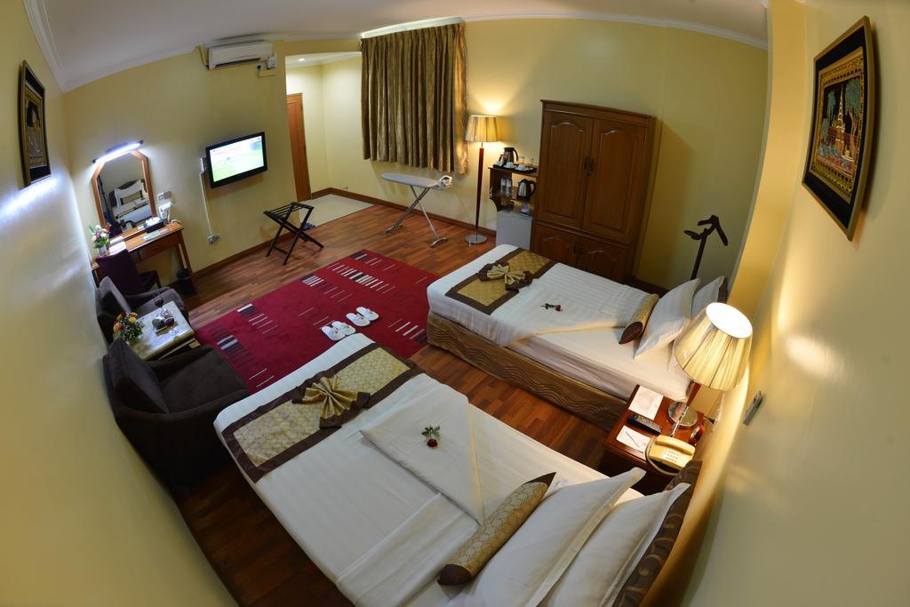Grand Palace Hotel Rangoon Eksteriør billede