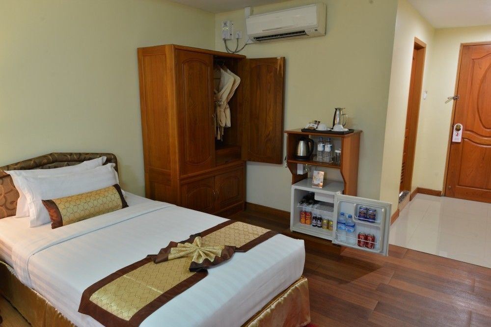 Grand Palace Hotel Rangoon Eksteriør billede