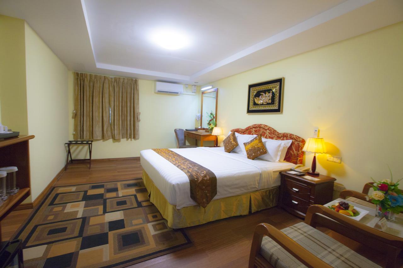 Grand Palace Hotel Rangoon Eksteriør billede