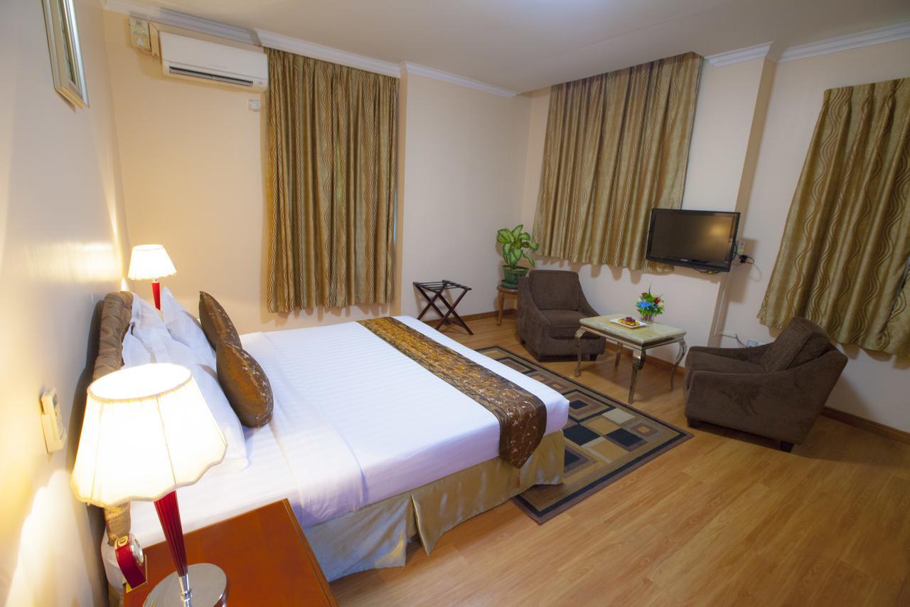 Grand Palace Hotel Rangoon Eksteriør billede