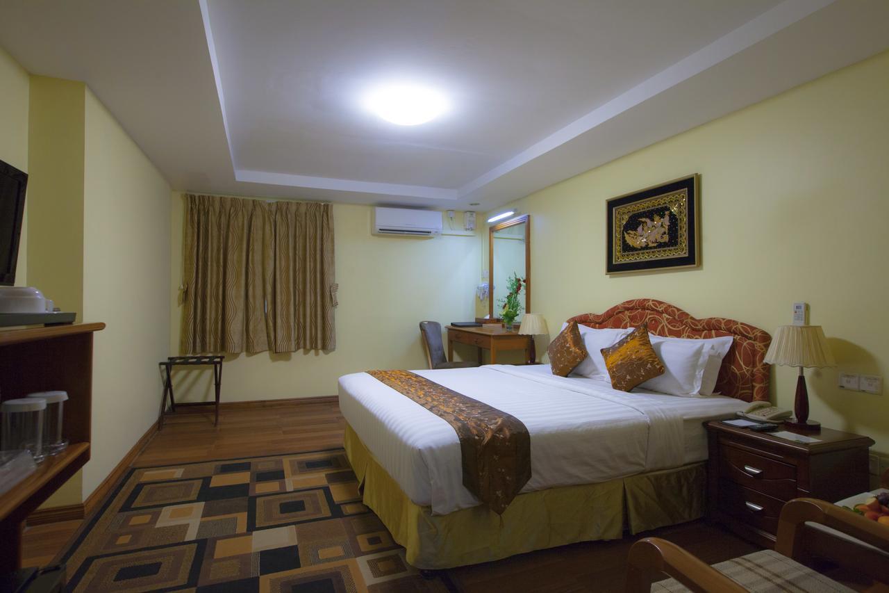 Grand Palace Hotel Rangoon Eksteriør billede