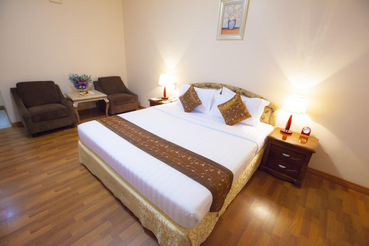 Grand Palace Hotel Rangoon Eksteriør billede