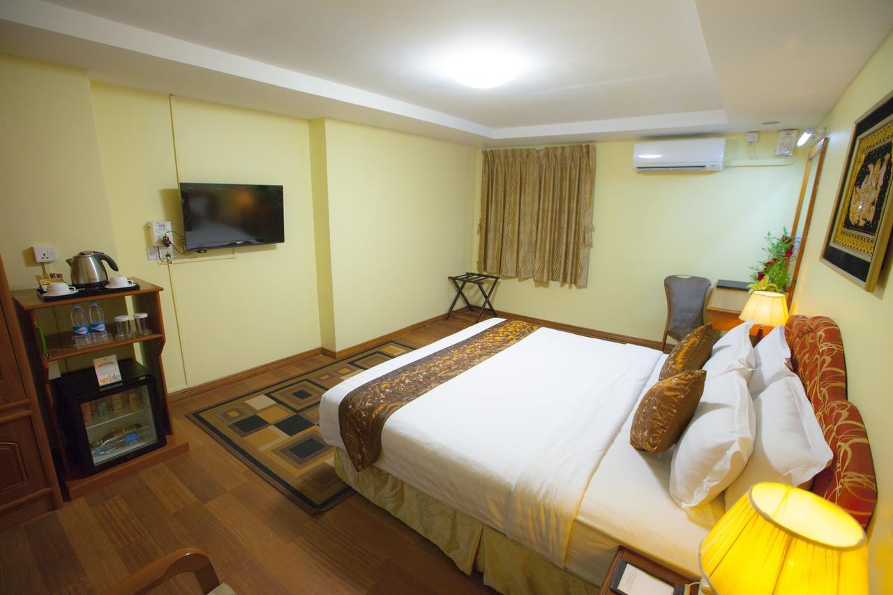 Grand Palace Hotel Rangoon Eksteriør billede