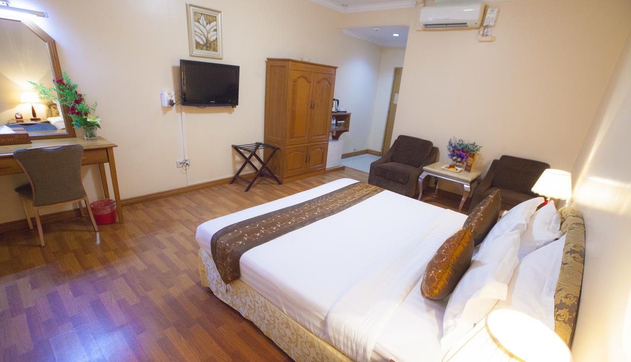 Grand Palace Hotel Rangoon Eksteriør billede